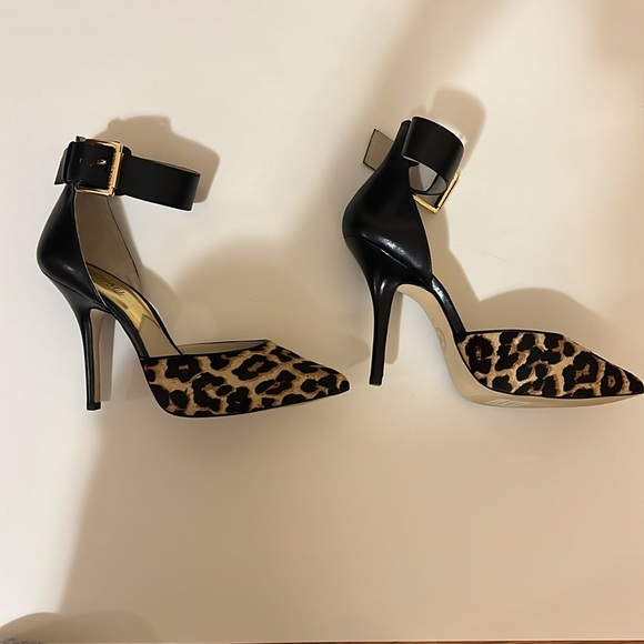 Michael Kors WOMENS SIZE 9 Black Brinkley Strap Calf Hair Leather Heels Buckle - Picture 7 of 11